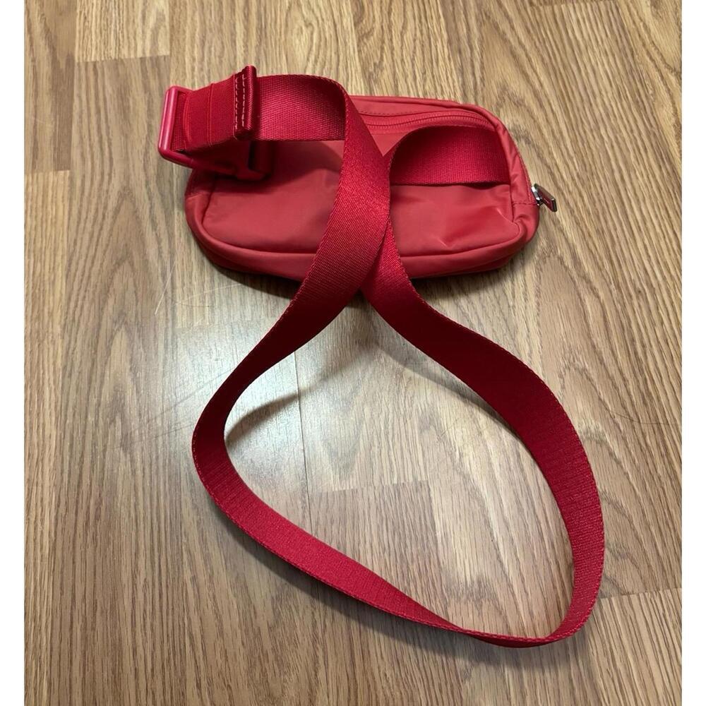 Lululemon Belt Bag - Picture 2 of 6